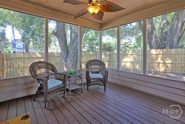 2 Oemler Court E, Savannah, GA 31410