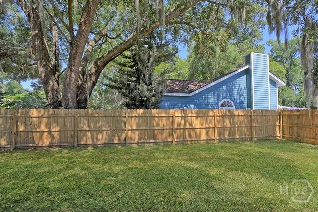 2 Oemler Court E, Savannah, GA 31410