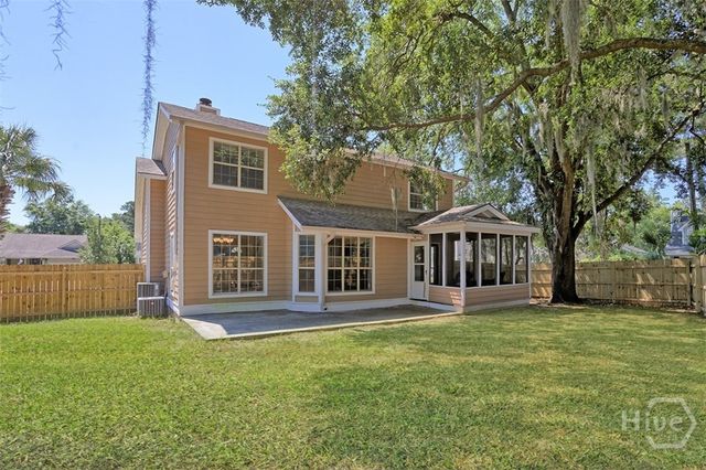 2 Oemler Court E, Savannah, GA 31410