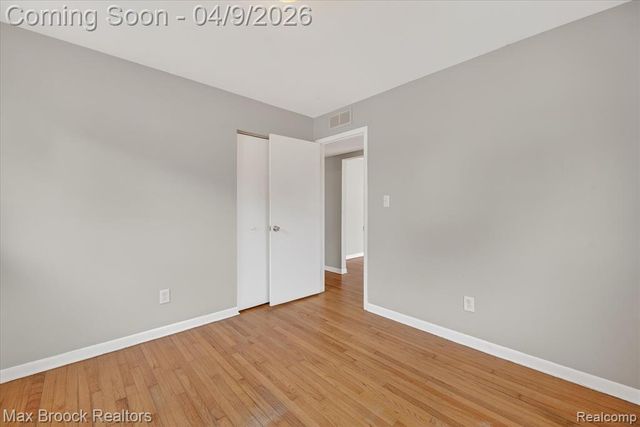 23448 Easterling Avenue, Hazel Park, MI 48030