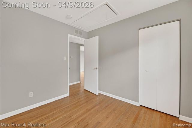 23448 Easterling Avenue, Hazel Park, MI 48030