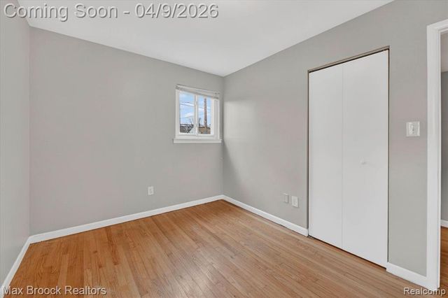 23448 Easterling Avenue, Hazel Park, MI 48030