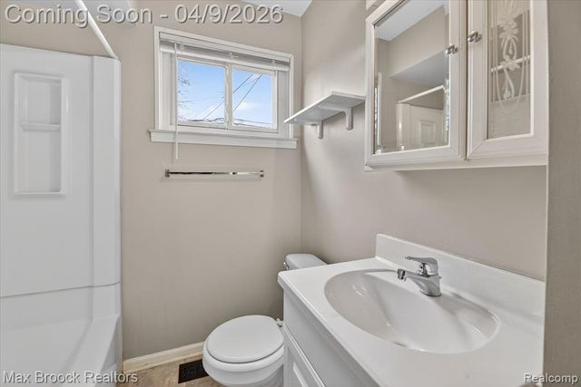 23448 Easterling Avenue, Hazel Park, MI 48030