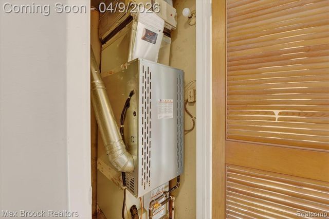 23448 Easterling Avenue, Hazel Park, MI 48030