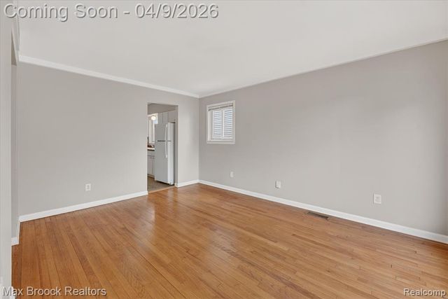 23448 Easterling Avenue, Hazel Park, MI 48030