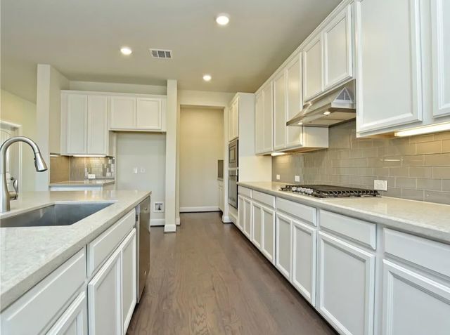 2401 Centennial LOOP, Round Rock, TX 78665