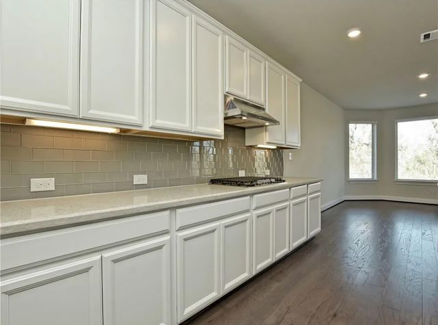 2401 Centennial LOOP, Round Rock, TX 78665