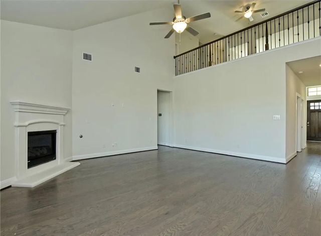 2401 Centennial LOOP, Round Rock, TX 78665