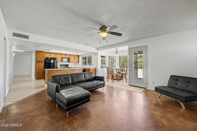3054 W TIERRA BUENA Lane, Phoenix, AZ 85053