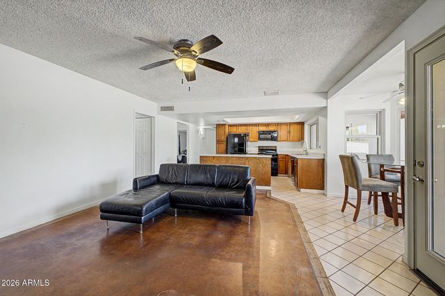 3054 W TIERRA BUENA Lane, Phoenix, AZ 85053