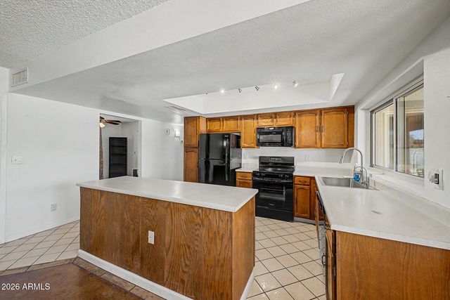 3054 W TIERRA BUENA Lane, Phoenix, AZ 85053
