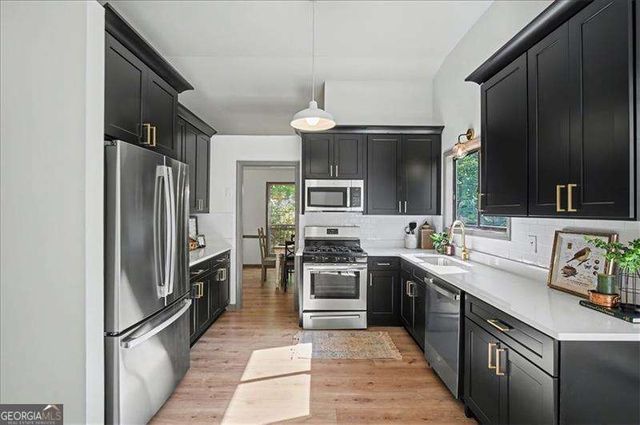 5985 Bayside Drive NW, Acworth, GA 30101