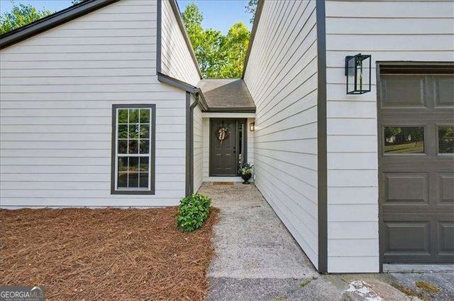 5985 Bayside Drive NW, Acworth, GA 30101