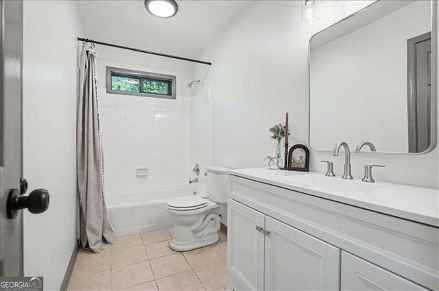 5985 Bayside Drive NW, Acworth, GA 30101