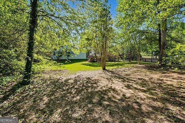 5985 Bayside Drive NW, Acworth, GA 30101