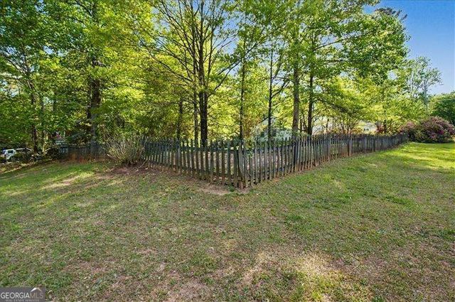 5985 Bayside Drive NW, Acworth, GA 30101
