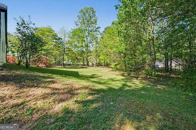 5985 Bayside Drive NW, Acworth, GA 30101