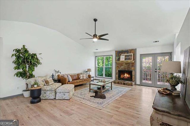 5985 Bayside Drive NW, Acworth, GA 30101