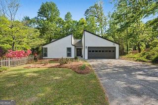 5985 Bayside Drive NW, Acworth, GA 30101
