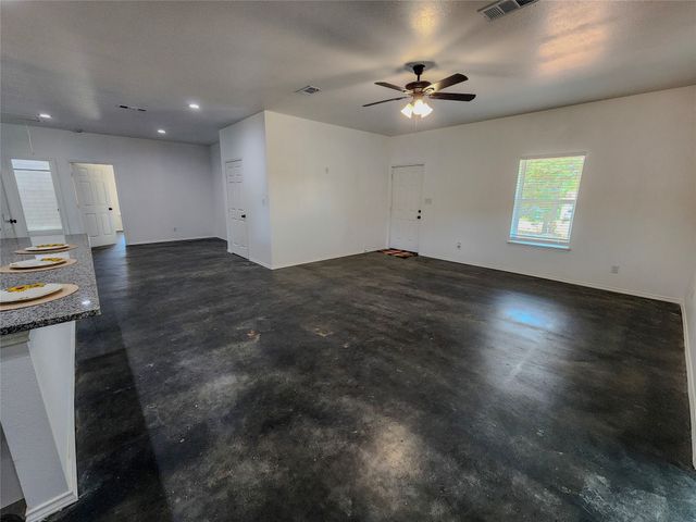 400 Susan Drive, Kennedale, TX 76060