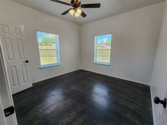 400 Susan Drive, Kennedale, TX 76060