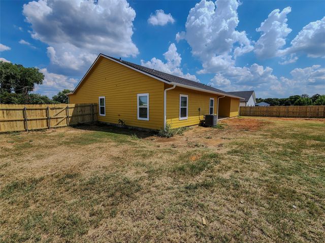 400 Susan Drive, Kennedale, TX 76060