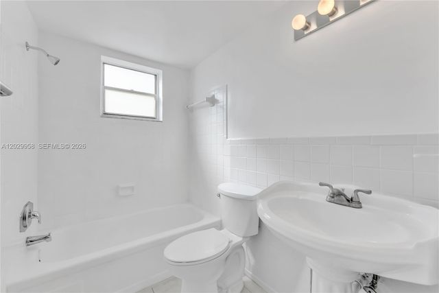 2145 Pierce Street 305, Hollywood, FL 33020