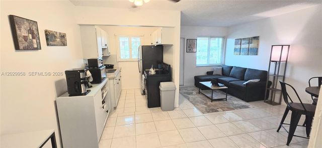 2145 Pierce Street 305, Hollywood, FL 33020