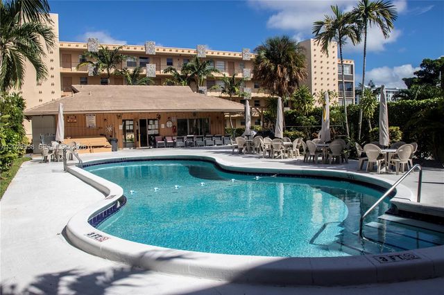 2145 Pierce Street 305, Hollywood, FL 33020