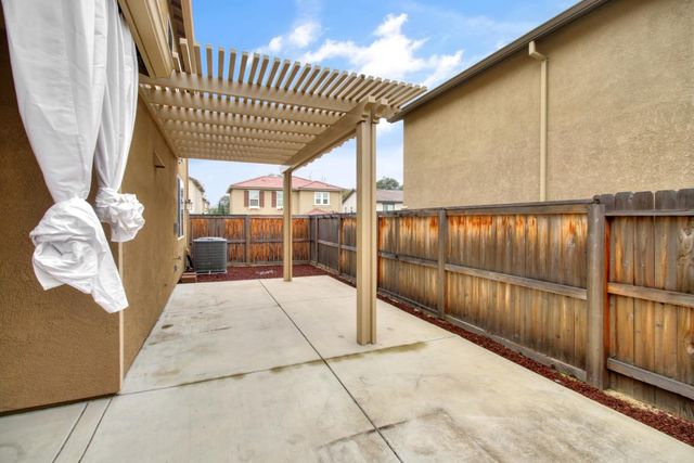 4554 Gray Lodge Loop, Rocklin, CA 95677