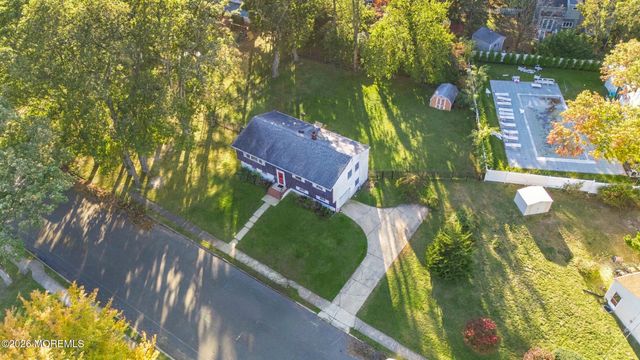 3 Roslyn Drive, Oakhurst, NJ 07755