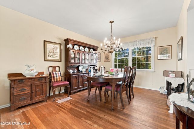 3 Roslyn Drive, Oakhurst, NJ 07755