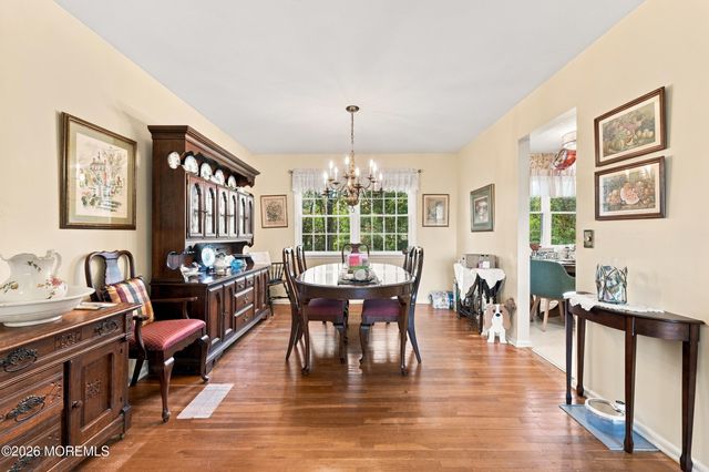 3 Roslyn Drive, Oakhurst, NJ 07755