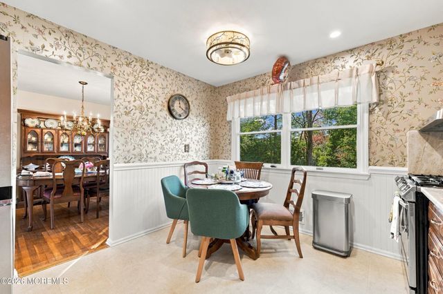 3 Roslyn Drive, Oakhurst, NJ 07755