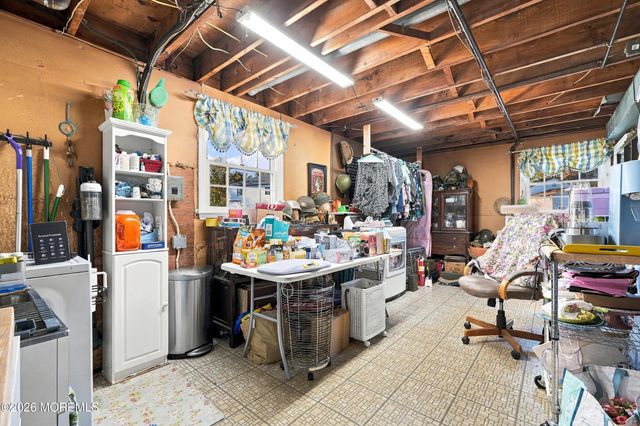 3 Roslyn Drive, Oakhurst, NJ 07755