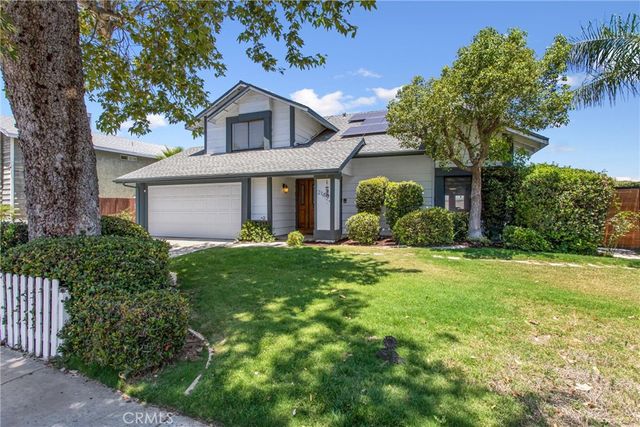 2169 Garretson Avenue, Corona, CA 92879
