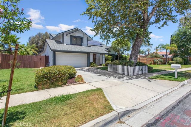 2169 Garretson Avenue, Corona, CA 92879