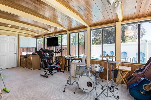 2169 Garretson Avenue, Corona, CA 92879
