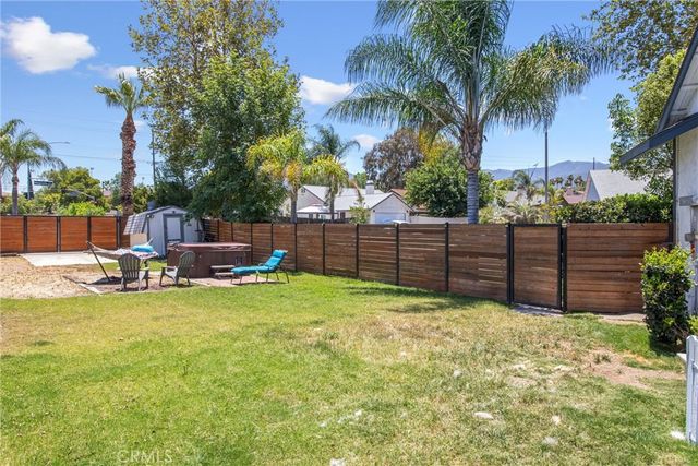2169 Garretson Avenue, Corona, CA 92879