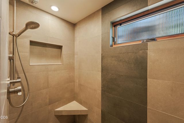 62773 NW Sand Lily Way, Bend, OR 97703