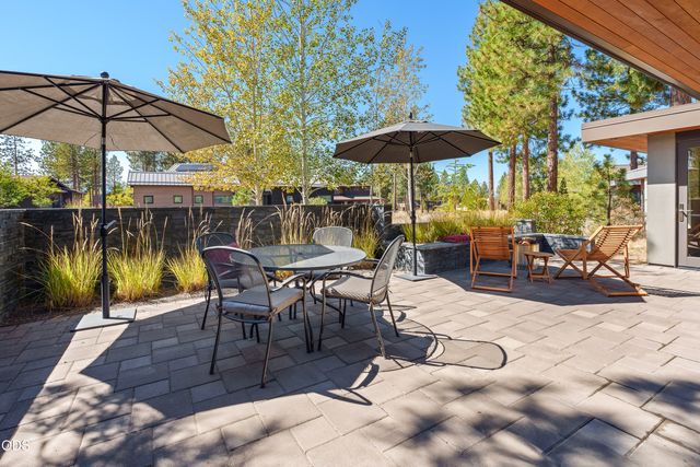 62773 NW Sand Lily Way, Bend, OR 97703