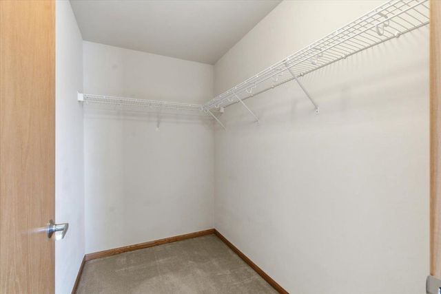 14 S Gardens Way, Fitchburg, WI 53711