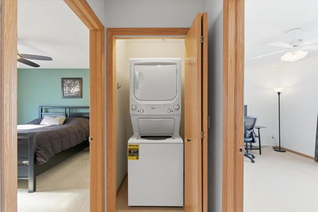 14 S Gardens Way, Fitchburg, WI 53711