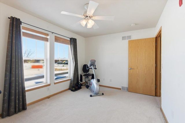 14 S Gardens Way, Fitchburg, WI 53711