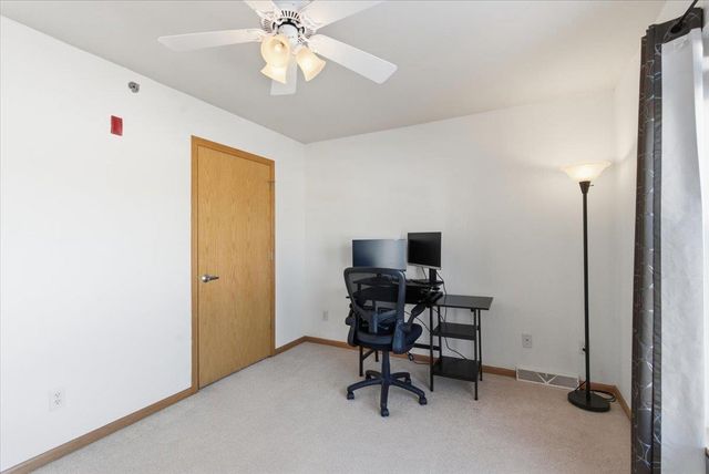 14 S Gardens Way, Fitchburg, WI 53711