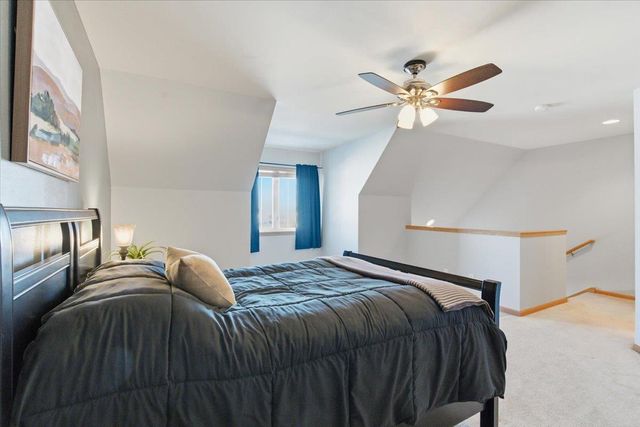 14 S Gardens Way, Fitchburg, WI 53711