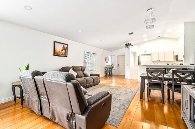 1347 Plumosa Way, Weston, FL 33327