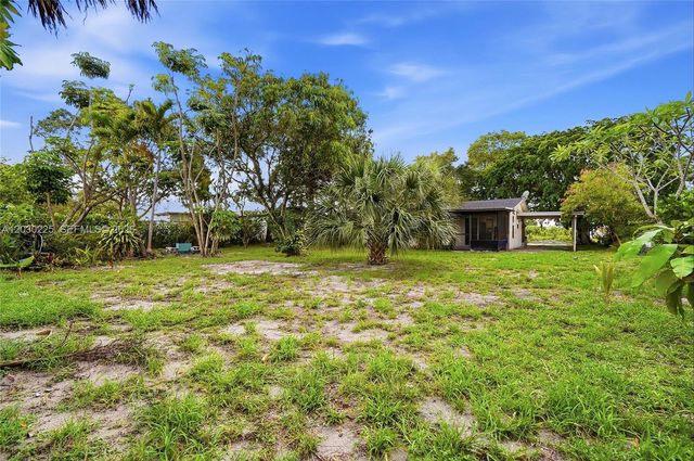 18431 NW 39th Ct, Miami Gardens, FL 33055