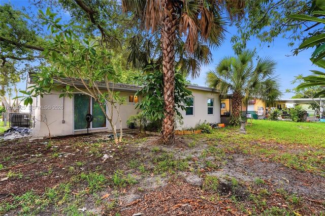 18431 NW 39th Ct, Miami Gardens, FL 33055