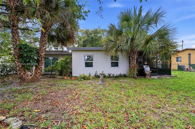 18431 NW 39th Ct, Miami Gardens, FL 33055
